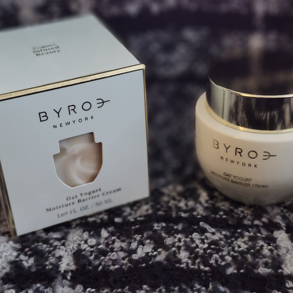 BYROE New York Oat Yogurt Moisturizer - White Cream